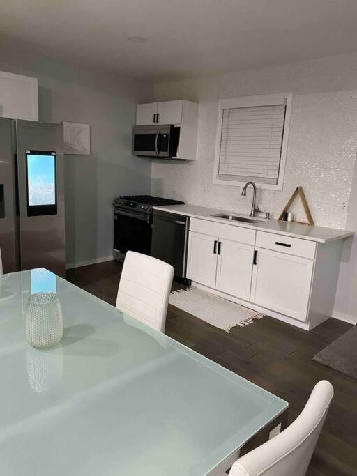 Willa Modern 3Bed 2Bath Ranch With Diy Art Porch 3Tvs And Huge Front Yard To Enjoy! Calumet City Zewnętrze zdjęcie
